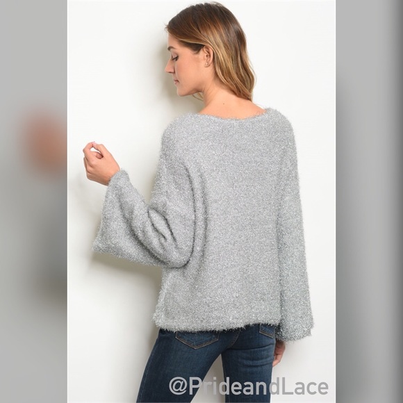 ❄️Silver Metallic Top❄️ - Picture 2 of 6